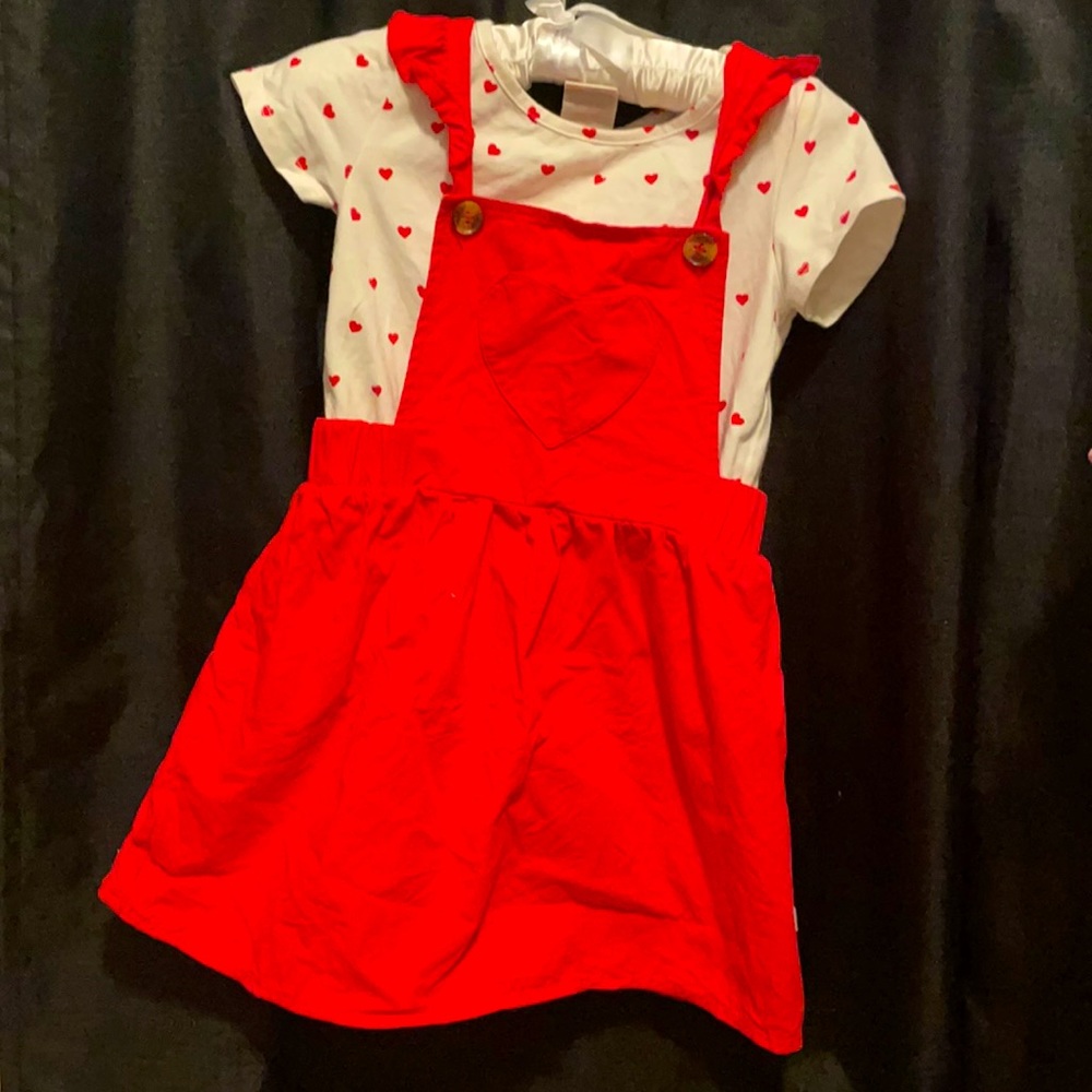 Beautiful top and bottom with hearts and heart pocket